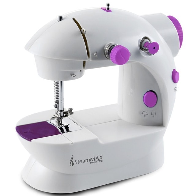Top 10 Best Sewing Machines Compact / Laptop In 2020 (Singer, Janome And More)